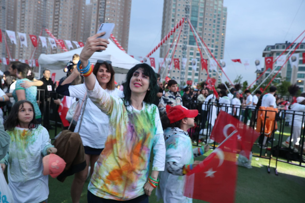 19 MAYIS ATAŞEHİR’DE COŞKUYLA KUTLANDI 19 MAYIS ATAŞEHİR’DE COŞKUYLA KUTLANDI