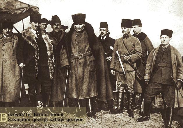 30 Ağustos Zafer Bayramı: Türkiye'nin Bağımsızlık Destanı ve Atatürk'ün Önderliği 30 Ağustos Zafer Bayramı: Türkiye'nin Bağımsızlık Destanı ve Atatürk'ün Önderliği