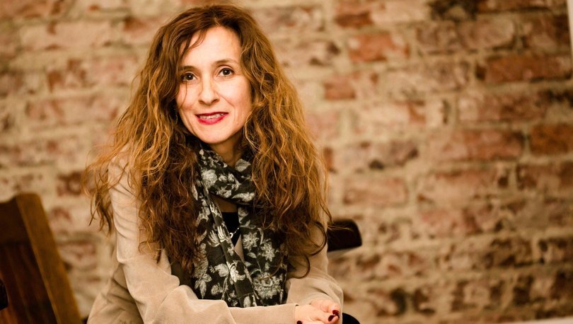 Cesur ve Özgün Bir Kalem: Müge İplikçi Cesur ve Özgün Bir Kalem: Müge İplikçi