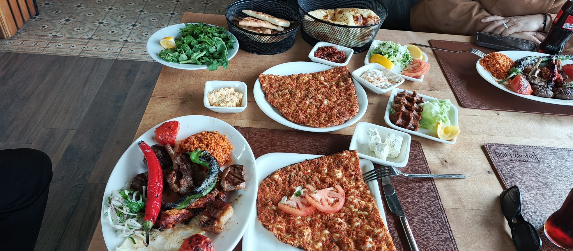 Ehli Ziyafet'te Büyüleyici Bir Akşam