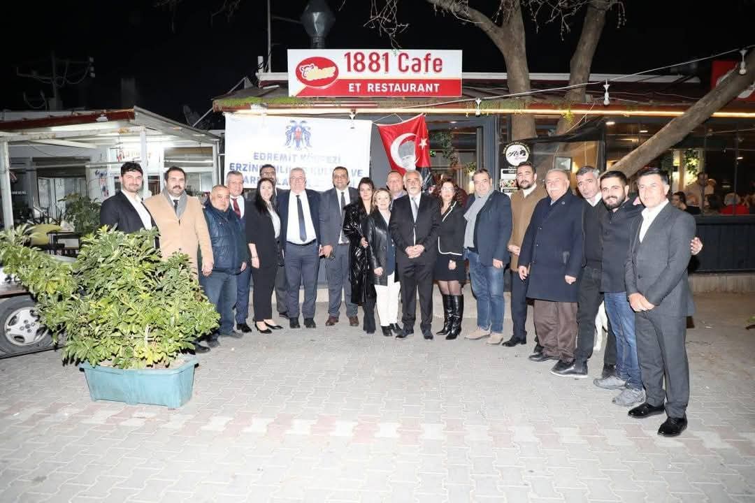 Edremit Körfezi Erzincanlılar Derneği, Şehrin Kurtuluş Gününü Coşkuyla Kutladı Edremit Körfezi Erzincanlılar Derneği, Şehrin Kurtuluş Gününü Coşkuyla Kutladı
