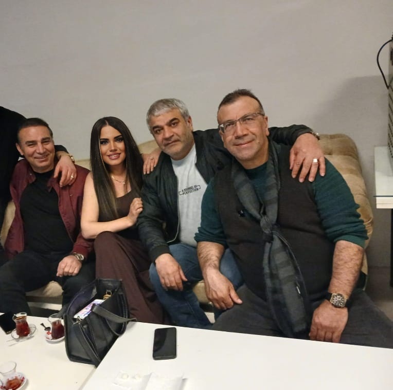 Dostlukla Yücelen Vefa Dostlukla Yücelen Vefa