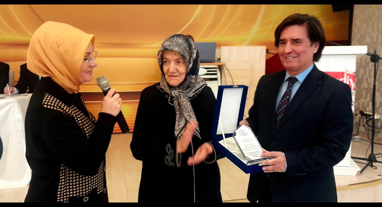 Sefai Uzunyurt’a Yılın Gazetecisi Ödülü