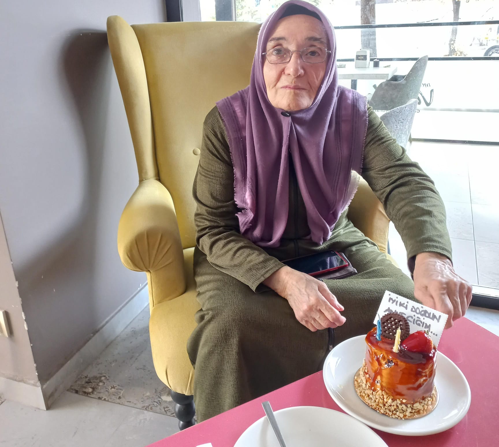 “Anaların Duasıyla Ayakta Kalan Dünya” “Anaların Duasıyla Ayakta Kalan Dünya”