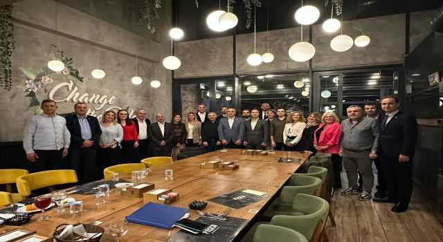 Ali Çoşkun divan üyeleriyle buluştu Ali Çoşkun divan üyeleriyle buluştu