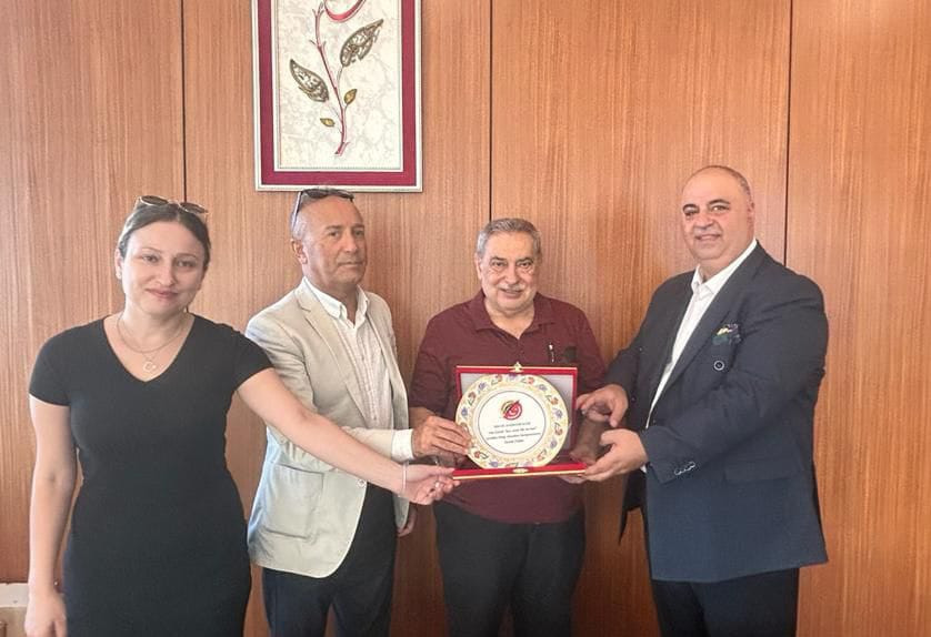 Bağımsız Medya & Gazeteciler Derneği Başkanı Ufuk Bulut ve Arkadaşları, Oto İsmail Otomotiv'i Edebiyat ve Çocuklarla Buluşturdu Bağımsız Medya & Gazeteciler Derneği Başkanı Ufuk Bulut ve Arkadaşları, Oto İsmail Otomotiv'i Edebiyat ve Çocuklarla Buluşturdu