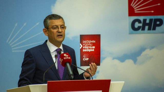 CHP GENEL MERKEZİ ADALET DAĞITIYOR CHP GENEL MERKEZİ ADALET DAĞITIYOR