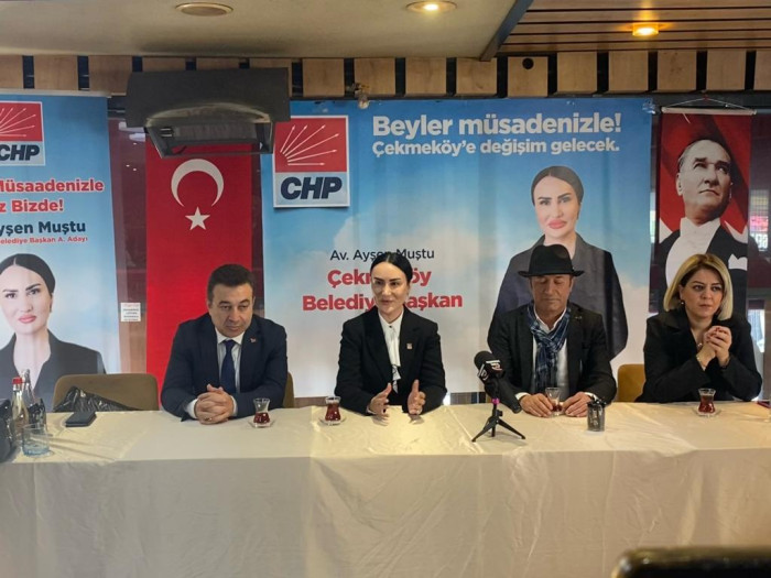 CHP’li Avukat Ayşen Muştu, Yılbaşında da Medyayı Unutmadı! CHP’li Avukat Ayşen Muştu, Yılbaşında da Medyayı Unutmadı!