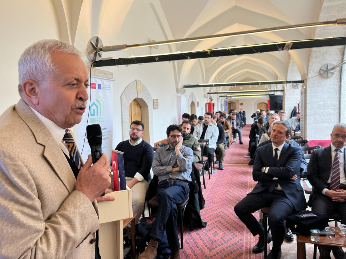 Digi4you Projesi'nin "Eğitim, İstihdam ve Gençlik" semineri büyük ilgi gördü. Digi4you Projesi'nin "Eğitim, İstihdam ve Gençlik" semineri büyük ilgi gördü.