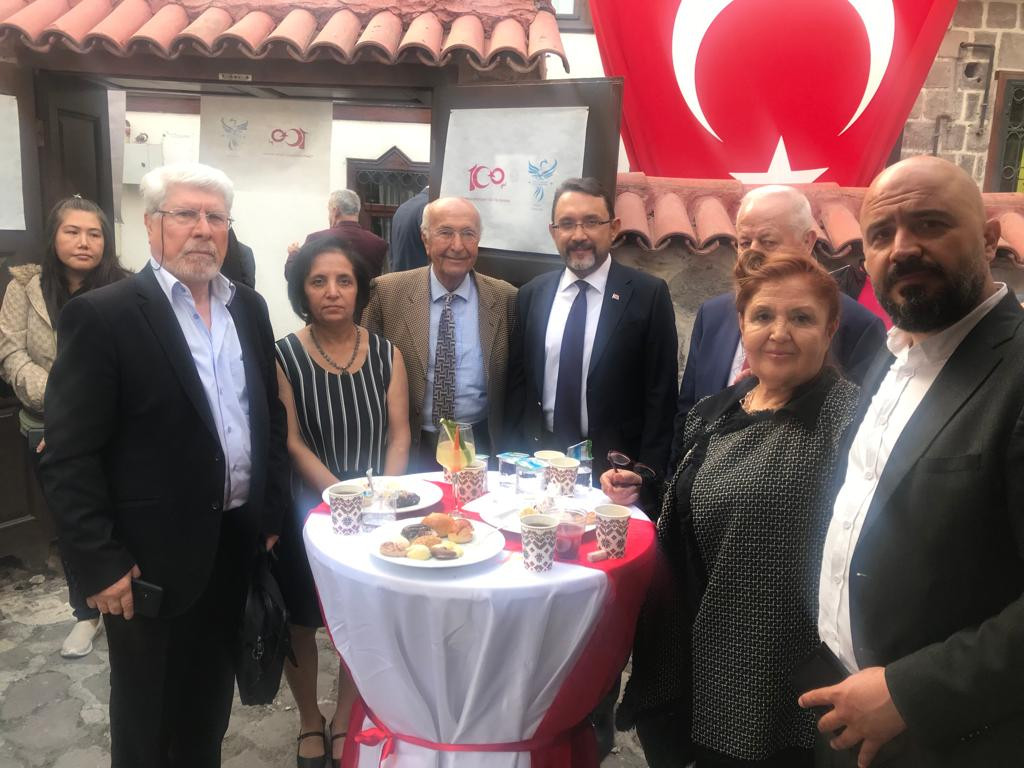 DÜNYA TÜRKLERİNİN ANKARA'DA DÜZENLEDİĞİ YAŞASIN CUMHURİYET RESEPSİYONUNA MUHTEŞEM İLGİ DÜNYA TÜRKLERİNİN ANKARA'DA DÜZENLEDİĞİ YAŞASIN CUMHURİYET RESEPSİYONUNA MUHTEŞEM İLGİ