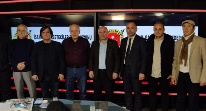 Gazetecilerden AFET Bölgesine çıkarma Gazetecilerden AFET Bölgesine çıkarma