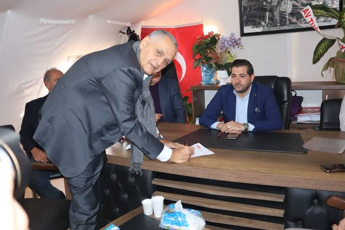 Hatay Büyükşehir Belediye Başkanlığı İçin Hikmet Çinçin Aday Adaylığını Açıkladı