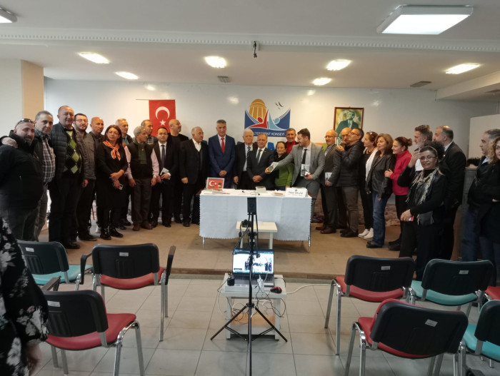 Maltepe Ardahanlılar Derneği Başkanı Yaşar Geler Hocamızın Kitap İmza ve Söyleşi Etkinliği Büyük İlgi Gördü Maltepe Ardahanlılar Derneği Başkanı Yaşar Geler Hocamızın Kitap İmza ve Söyleşi Etkinliği Büyük İlgi Gördü