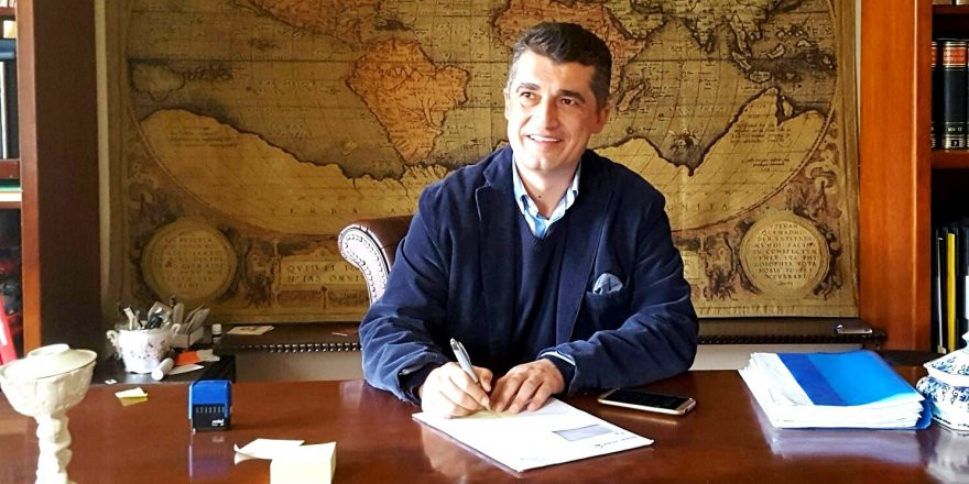 Türkiye örtülü bir İMF Programı ile karşı karşıyadır; Kemal Derviş’in yerini Mehmet Şimşek Almıştır…