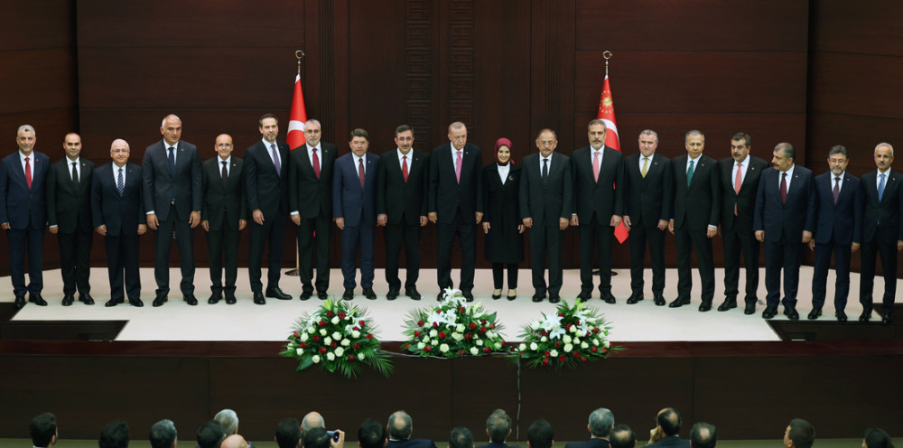 YENİ KABİNE BELLİ OLDU!