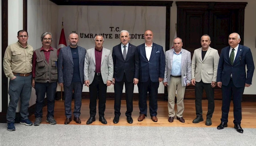 YGD'li gazetecilerden Başkan İsmet Yıldırım'a ziyaret YGD'li gazetecilerden Başkan İsmet Yıldırım'a ziyaret